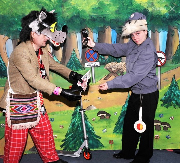 Wilk i zając z przedstawienia - Wilk i zając na wakacjach - krakowskiego Teatru Duet