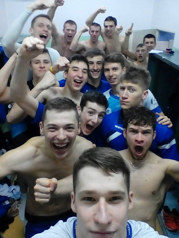 Radość, młodość, energia - juniorzy UMKS MOS Wola Warszawa -wicemistrzowie Mazowsza