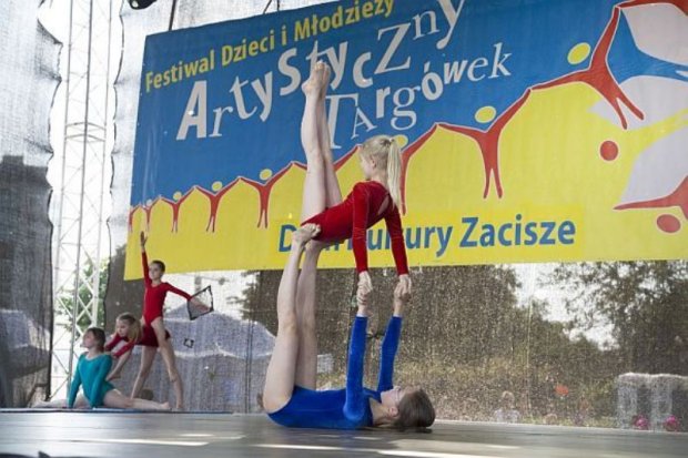 Pokaz gimnastyczek