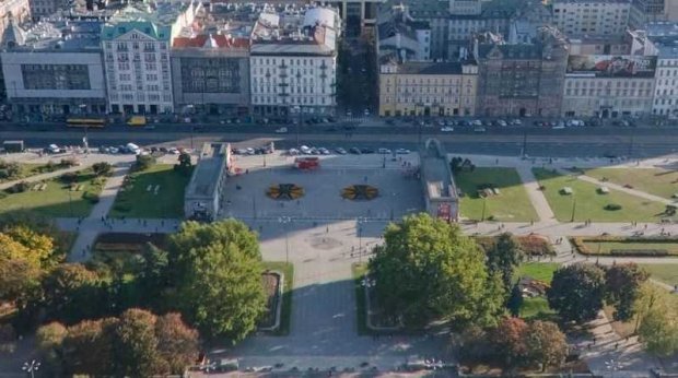 Dworzec PKP Warszawa Śródmieście widziany z XXX p. PKiN
