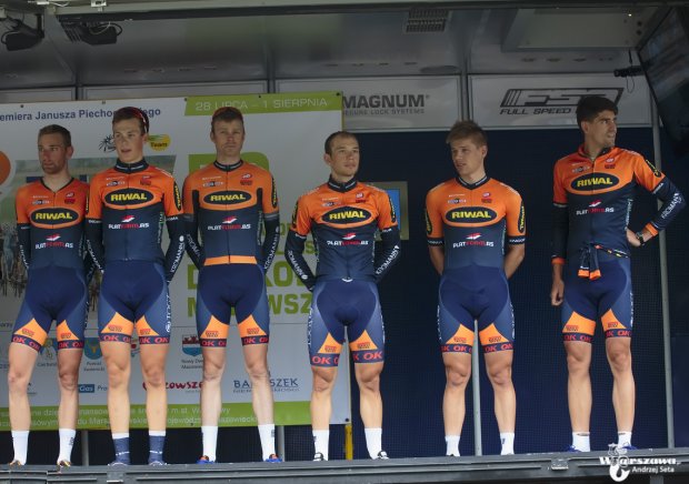 nr 22 RIVAL PLATFORM CYCLING TE Dania