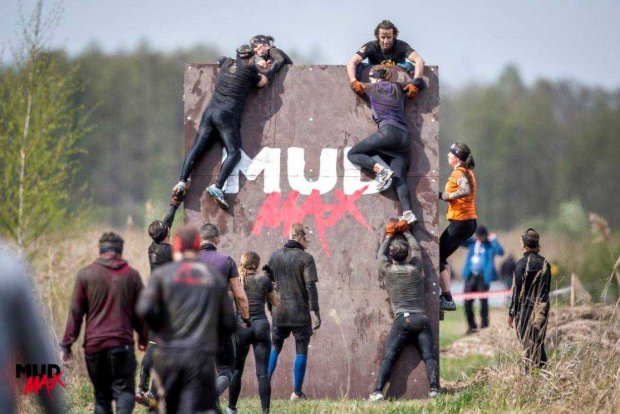Mud Max - przeszkoda