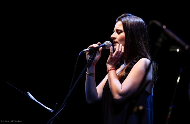 Lena Piękniewska na scenie