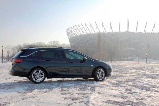 Opel Astra - samochód roku 2016