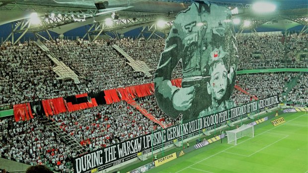 powstańcza oprawa kibiców