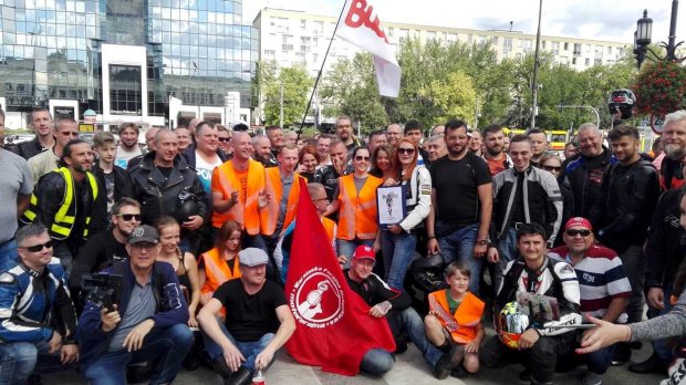 Zdjęcie pamiątkowe - Motocykle na Buspasy