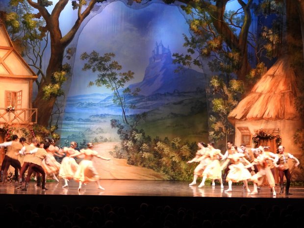 Giselle - taniec zbiorowy