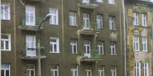 W 1945 r. tu zainaugurowała swoją działalność Szkoła Dramatyczna