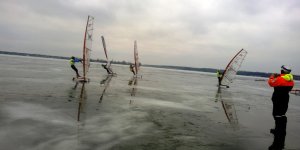 Dzień 1. Mistrzostwa Polski w Windsurfingu Śnieżno-Lodowym