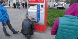 Biletomat. Oglądanie mijsca złodziejstwa
