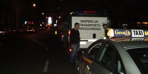 Nocna kontrola taksówek w Warszawie