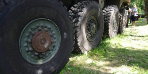 Rosomak w Komisariacie Rzecznym z okazji Dnia Dziecka