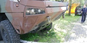 Rosomak w Komisariacie Rzecznym z okazji Dnia Dziecka