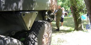 Rosomak w Komisariacie Rzecznym z okazji Dnia Dziecka