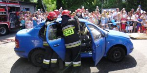 Pokaz ratownictwa drogowego w Komisariacie Rzecznym Policji