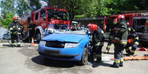 Pokaz ratownictwa drogowego w Komisariacie Rzecznym Policji