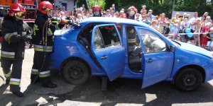 Pokaz ratownictwa drogowego w Komisariacie Rzecznym Policji