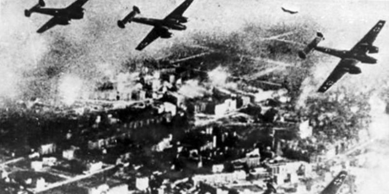 Samoloty niemieckie nad Warszawą we wrześniu 1939 r.