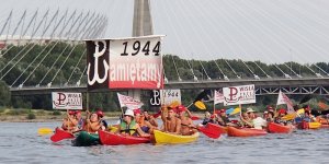 Kajakami dla Powstańców Warszawskich