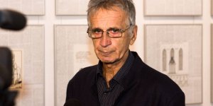 Jacek Federowicz na wystawie w Muzeum Karykatury