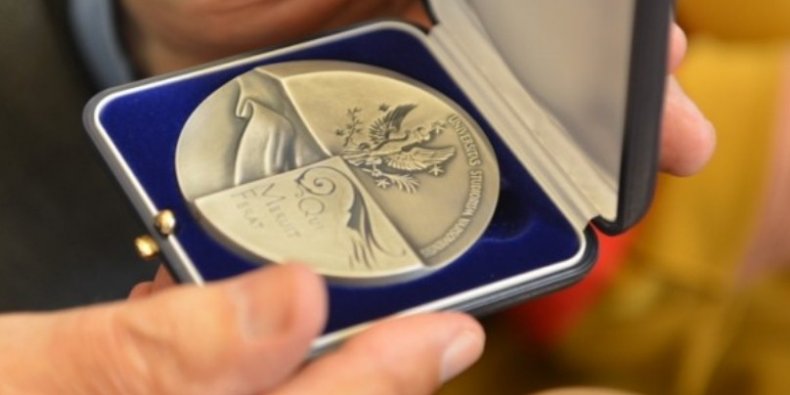 Medal za Zasługi dla UW dla Środowiska Krybar