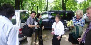Wanda Traczyk-Stawska i dziennikarze z Japonii