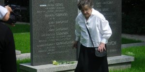 Wanda Traczyk-Stawska i dziennikarze z Japonii