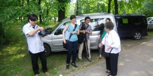 Wanda Traczyk-Stawska i dziennikarze z Japonii
