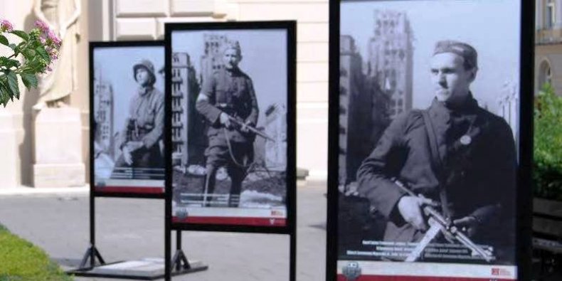 Wystawa plenerowa poświęcona Żołnierzom Grupy Bojowej Krybar