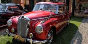 Zabytkowy Mercedes