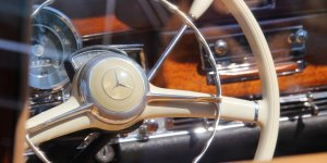 Zabytkowy Mercedes