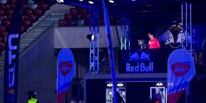 Drugi dzień Halowego Pucharu Świata w Windsurfingu na Stadionie Narodowym w Warszawie na Stadionie Narodowym w Warszawie