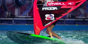 Drugi dzień Halowego Pucharu Świata w Windsurfingu na Stadionie Narodowym w Warszawie na Stadionie Narodowym w Warszawie