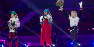 Drugi dzień Halowego Pucharu Świata w Windsurfingu, pierwsza z lewej Zosia Klepacka - na Stadionie Narodowym w Warszawie na Stadionie Narodowym w Warszawie