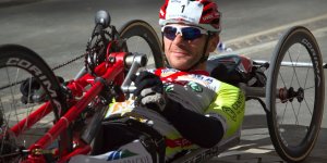 Maraton Handbike 2014 wokół Stadionu Narodowego. Zwycięzca: Rafał Wilk