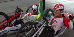 Maraton Handbike 2014 wokół Stadionu Narodowego. Zwycięzcy (1. i 2.)
