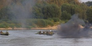 Przeprawa na pomoc Powstańczej Warszawie - rekonstrukcja we wrześniu 2014 r.