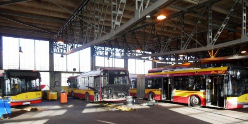 Hala napraw autobusów - warszawskie MZA