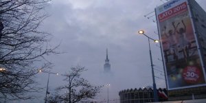 Marsz Niepodłegłości - centrum Warszawy zadymione