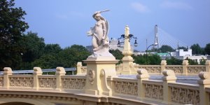 Syrenka na Wiadukcie Markiewicza - będzie przyglądać się Kryterium Asów na ul. Karowej.