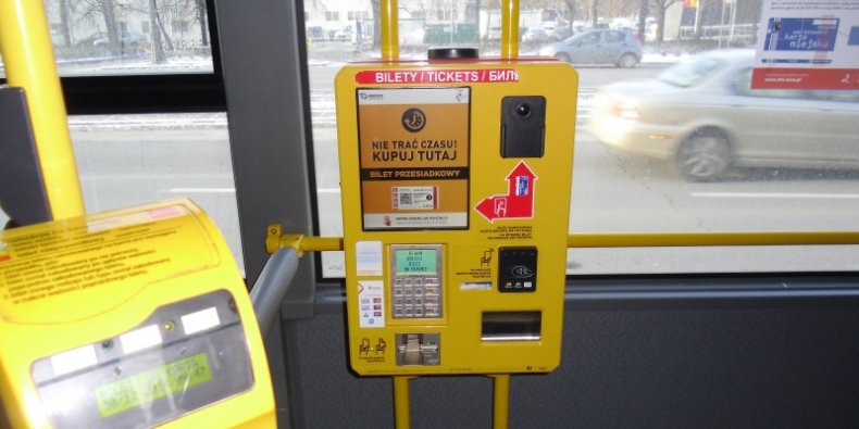 Biletomat w autobusie MZA