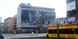 Reklamy giganty - skrzyżowanie Al. Solidarności i Al. Jana Pawła II