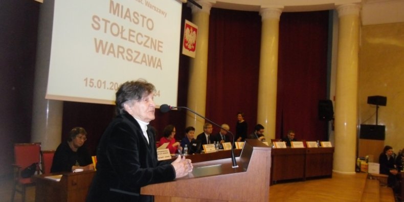 Pani Wanda Traczyk Stawska na sesji Rady Miasta Warszawy
