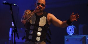 Joakim Brodén podczas koncertu na Torwarze