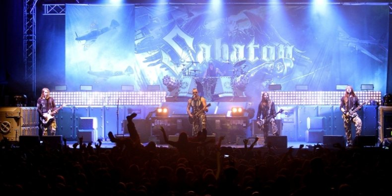 Sabaton podczas koncertu na Torwarze