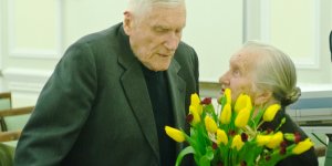 Witold Kieżun ps. Wypad i Barbara Matys-Wiesiadecka ps. Bomba (minerka) - rozmawiają po prelekcji