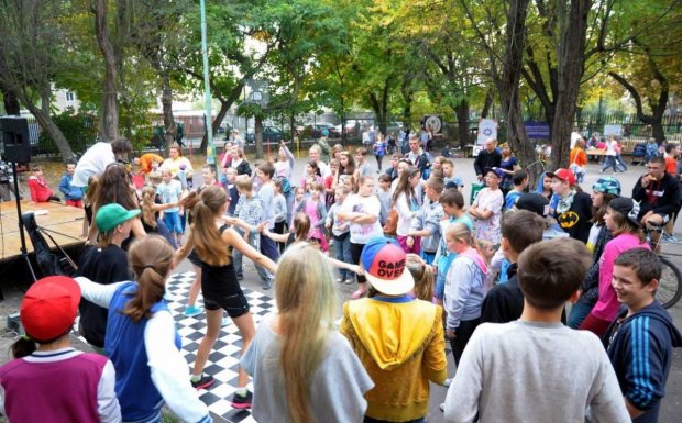 Piknik Rodzinna Praga organizowany przez konsorcjum BAZA i Świetlicę Sióstr Loretanek