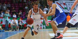 Michał Kwiatkowski przy piłce
