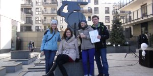 Zdjęcie zbiorowe - Roma Zawistowska, radna Aneta Skubida, Lucyna Gawuć i Piotr Zawistowski