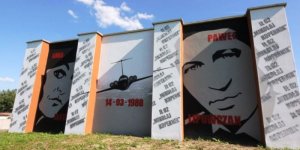 Mural upamiętniający tragedię samolotu Kopernik